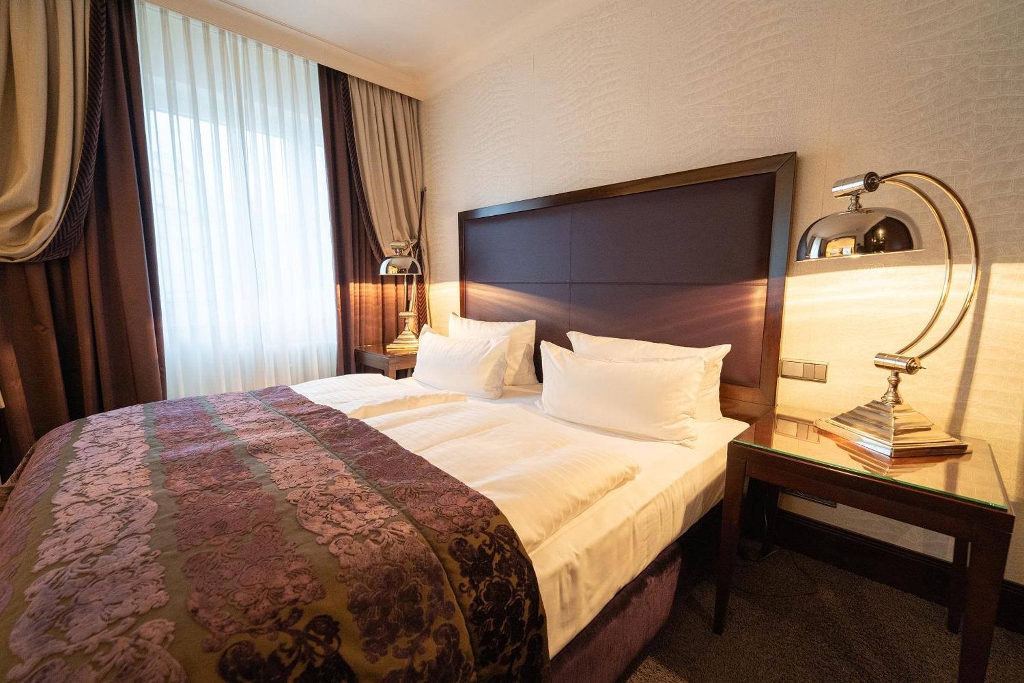 Bernstein Hotel Villa Kastania Berlin Exterior foto