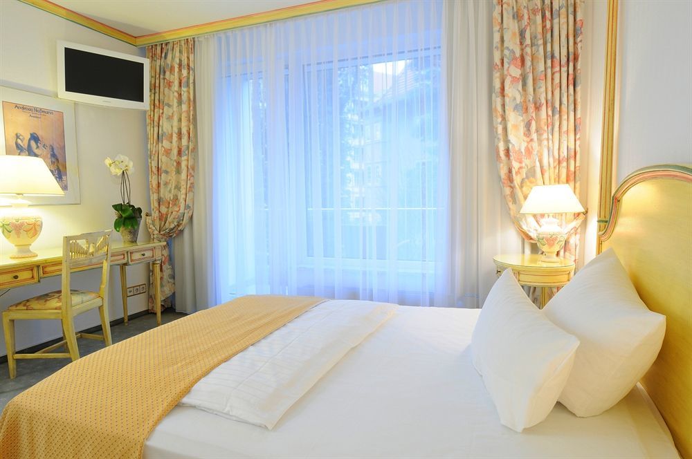 Bernstein Hotel Villa Kastania Berlin Exterior foto